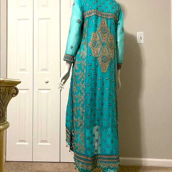 Pakistani/indian formal dresses - Picture 3 of 5